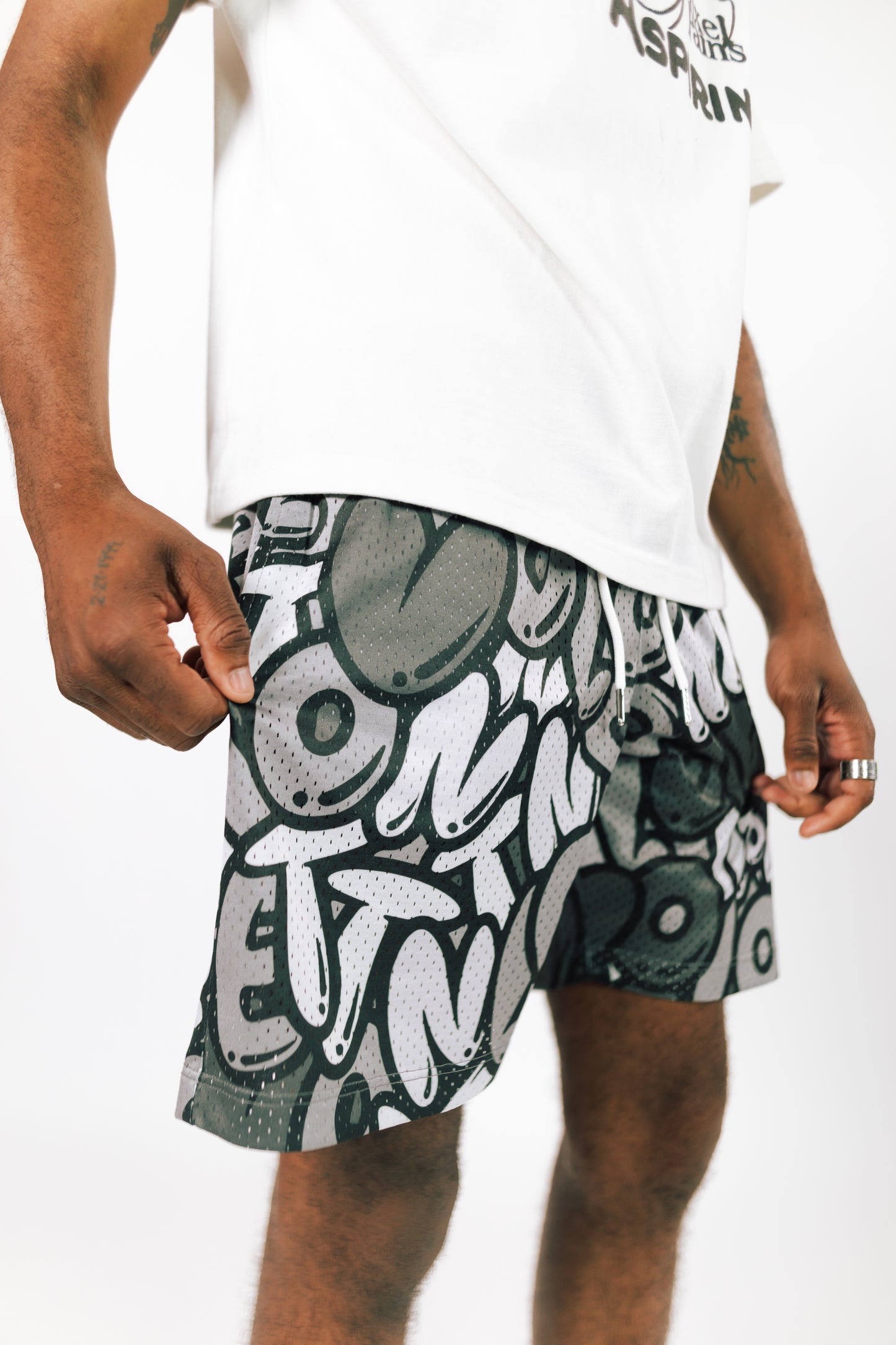 Volonte "Jumbo" Mesh Shorts (Black/Grey)